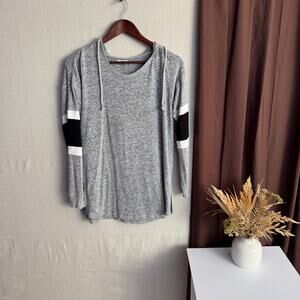 Maurices Lightweight Hoodie Size XS Gray Drawstring Long Sleeve Casual Top